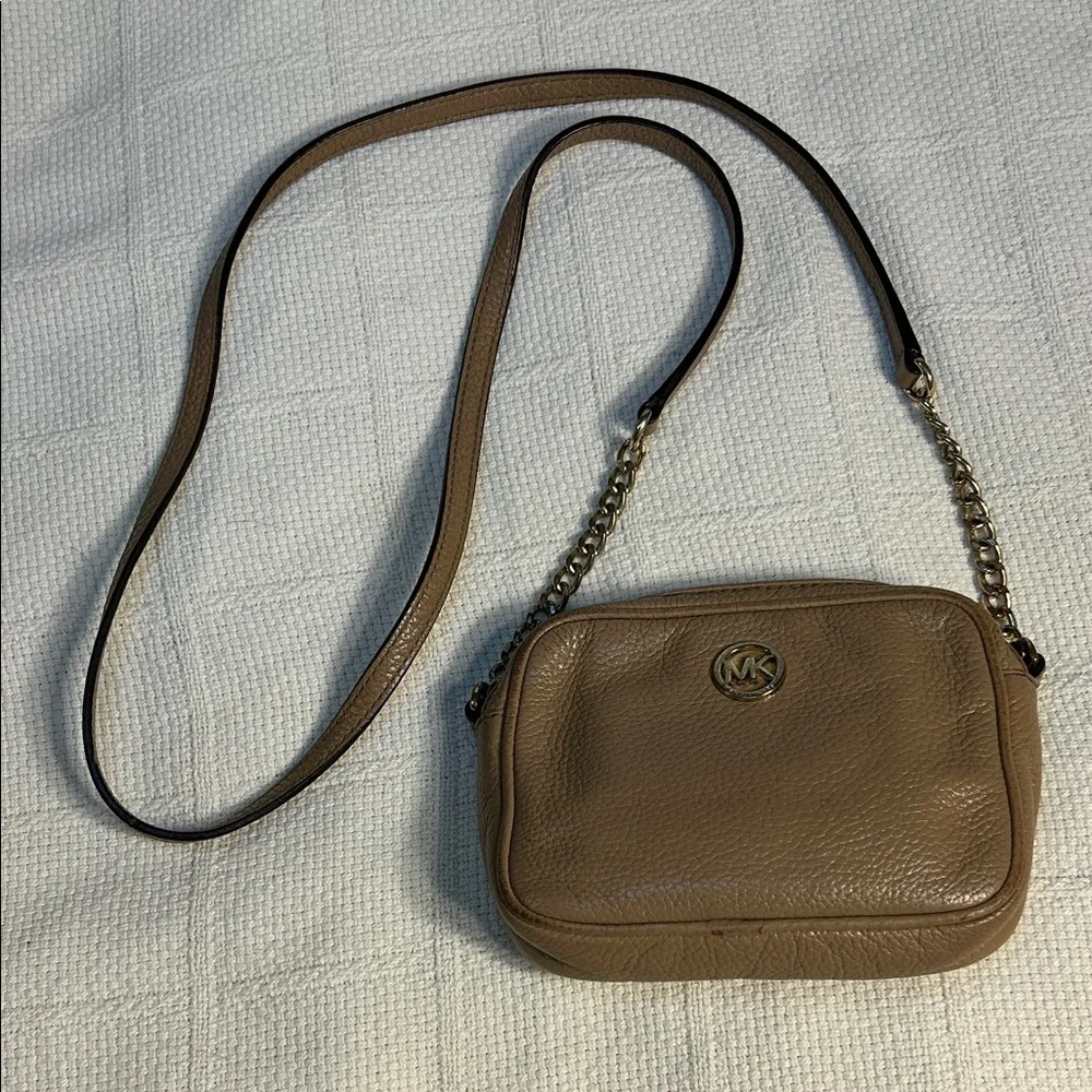 Michael Kors Tan Crossbody Bag with Chain/Leather Strap